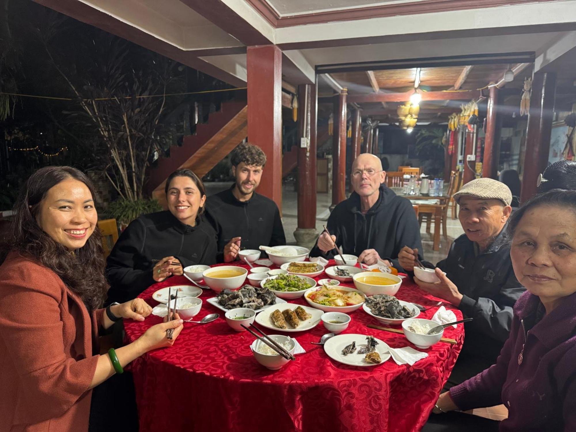 Minh Ngoc Homestay Dien Bien Phu Ban Hin Lom Exterior foto