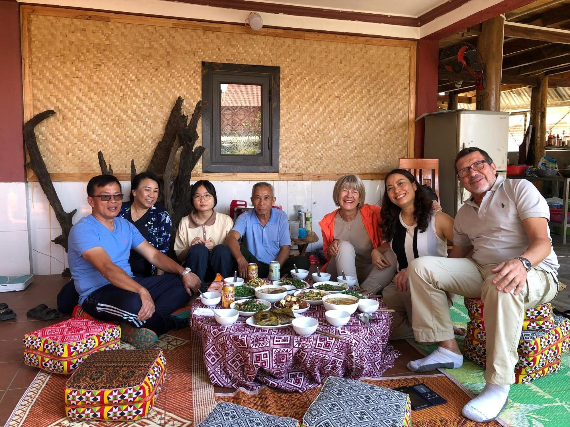 Minh Ngoc Homestay Dien Bien Phu Ban Hin Lom Exterior foto
