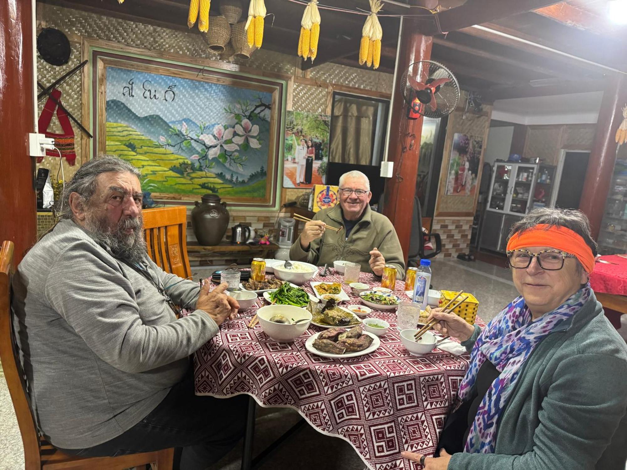 Minh Ngoc Homestay Dien Bien Phu Ban Hin Lom Exterior foto